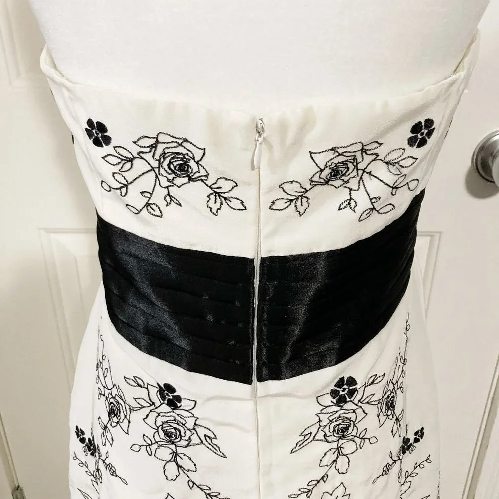 JESSICA Vintage strapless creamy white black floral embroidery dress SMALL MED - Picture 13 of 14